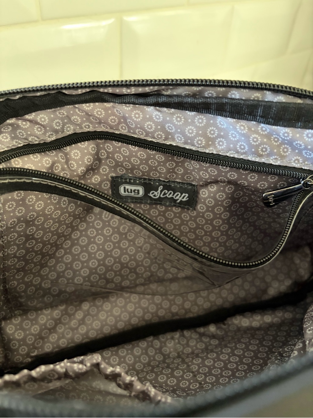NWOT Lug SCOOP Midnight Black Crossbody Organizer Bag Travel Everyday RFID - Picture 13 of 16